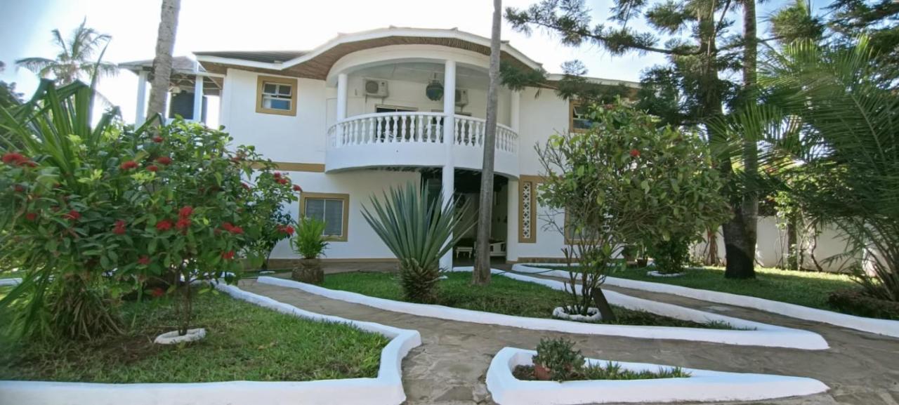 Tichi Villas - Диани-Бич Экстерьер фото